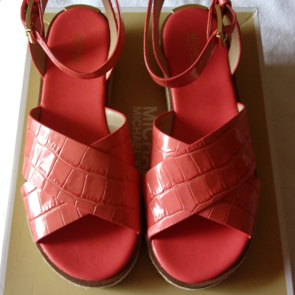 "New' Michael Kors Abbott Sandals - Picture 10 of 16